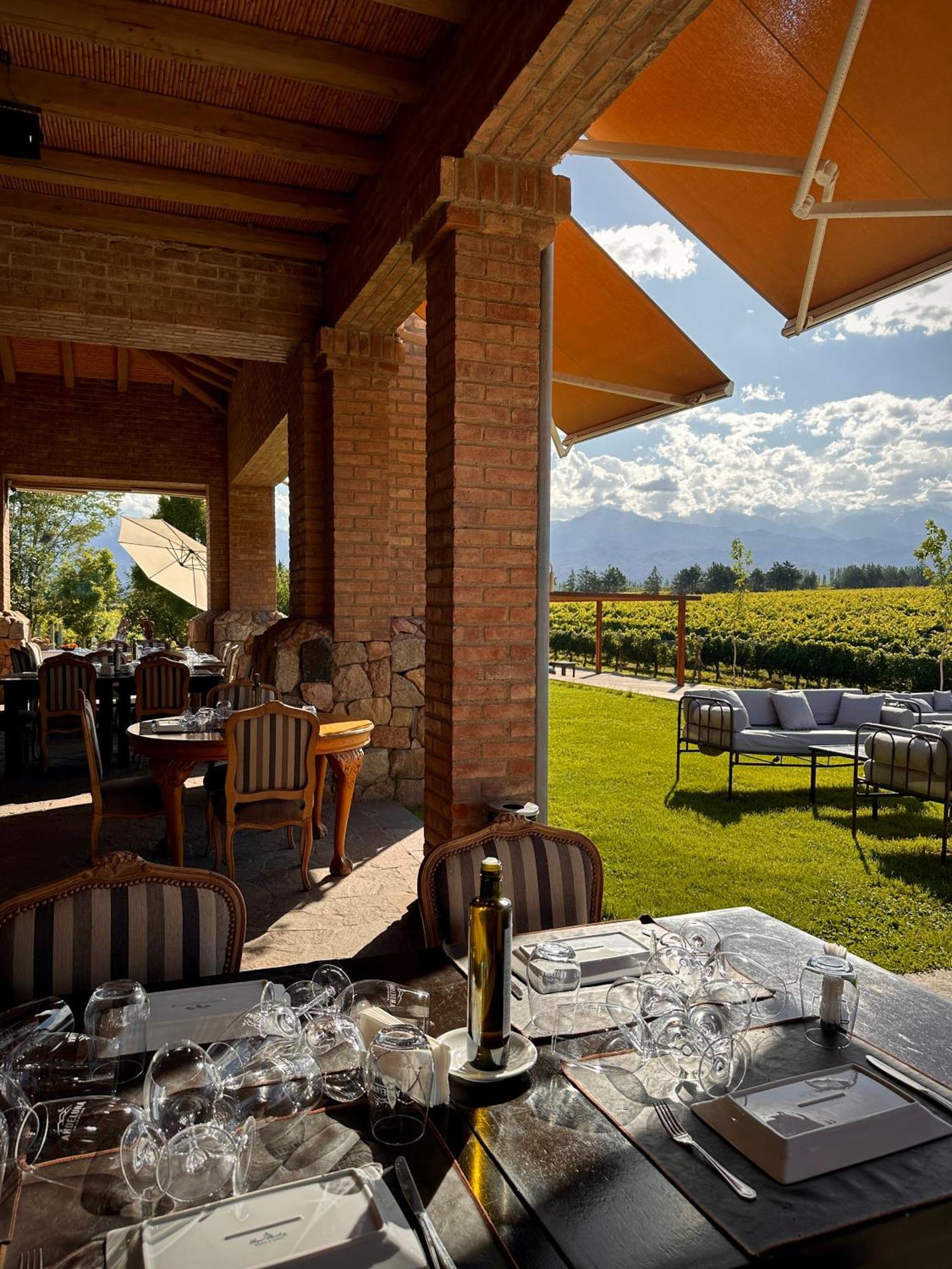 Andeluna Winery Lodge ตูปุนกาโต ภายนอก รูปภาพ
